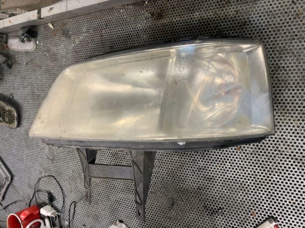 LAMPA PRZEDNIA LEWA VW T5 1305235737