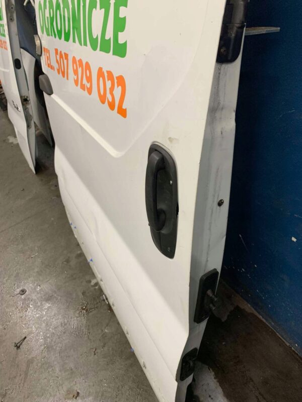 DRZWI LEWY TYŁ RENAULT TRAFIC II