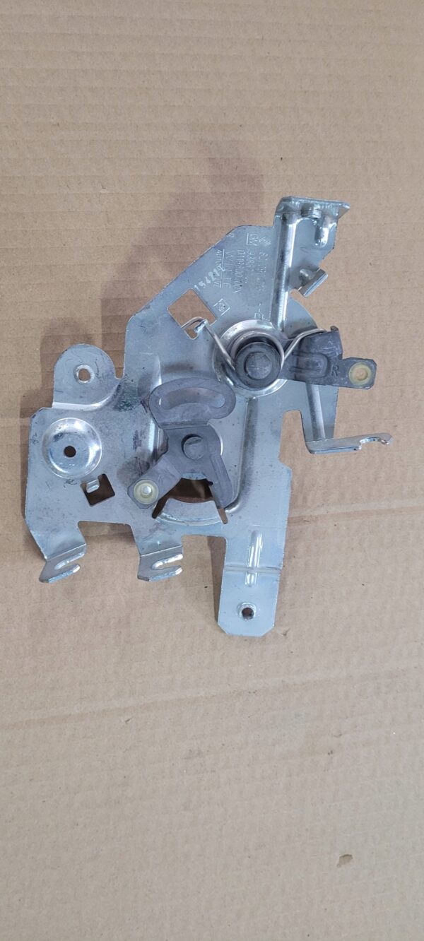 ZAMEK DRZWI PRZESUWNYCH RENAULT TRAFIC 8200904015E