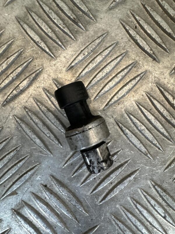 CZUJNIK KLIMATYZACJI RENAULT TRAFIC 7700417506F