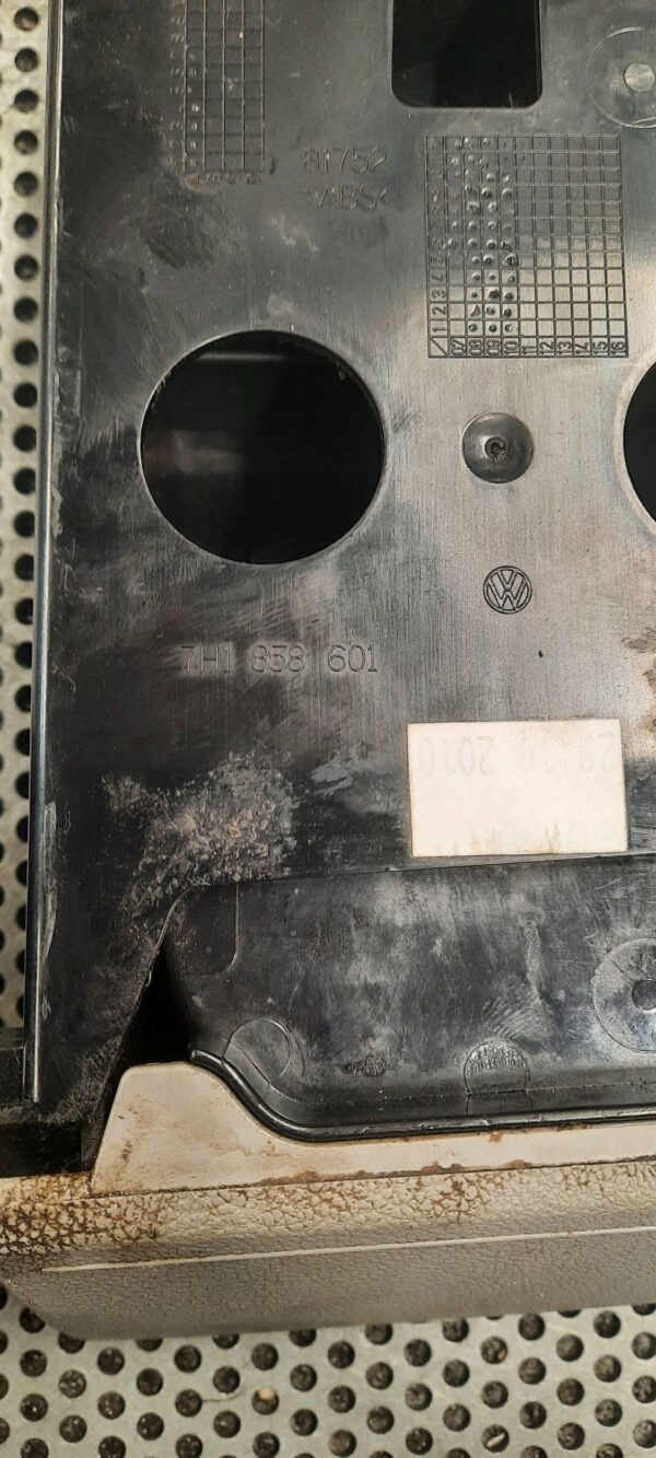 UCHWYT NA KUBEK 7H1858601 VOLKSWAGEN T5