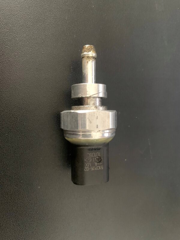 CZUJNIK CIŚNIENIA SPALIN 8200641554