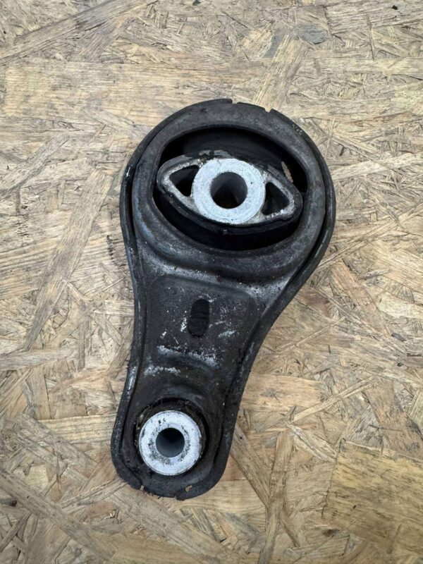 PODUSZKA ŁAPA SILNIKA RENAULT TRAFIC II 2.0 8200675206A