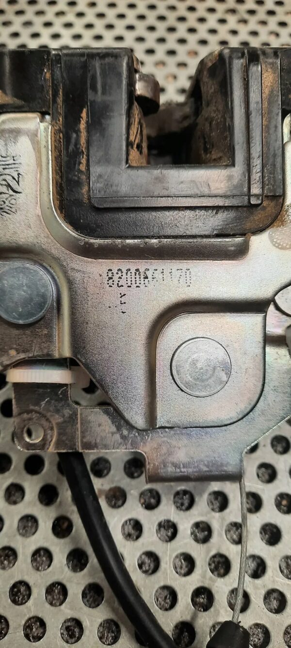 ZAMEK DRZWI TYŁ 8200661170 RENAULT MASTER