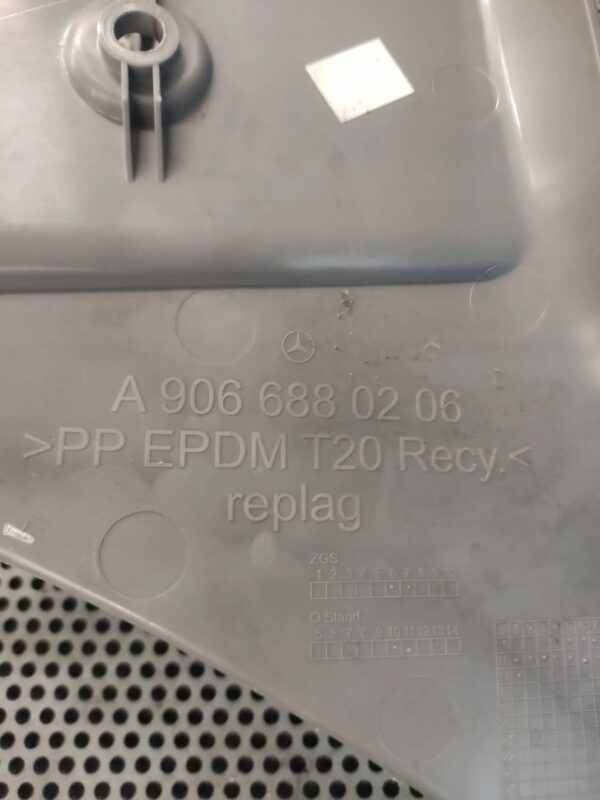 Mercedes-Benz Sprinter W906 2017 Poszycia słupków