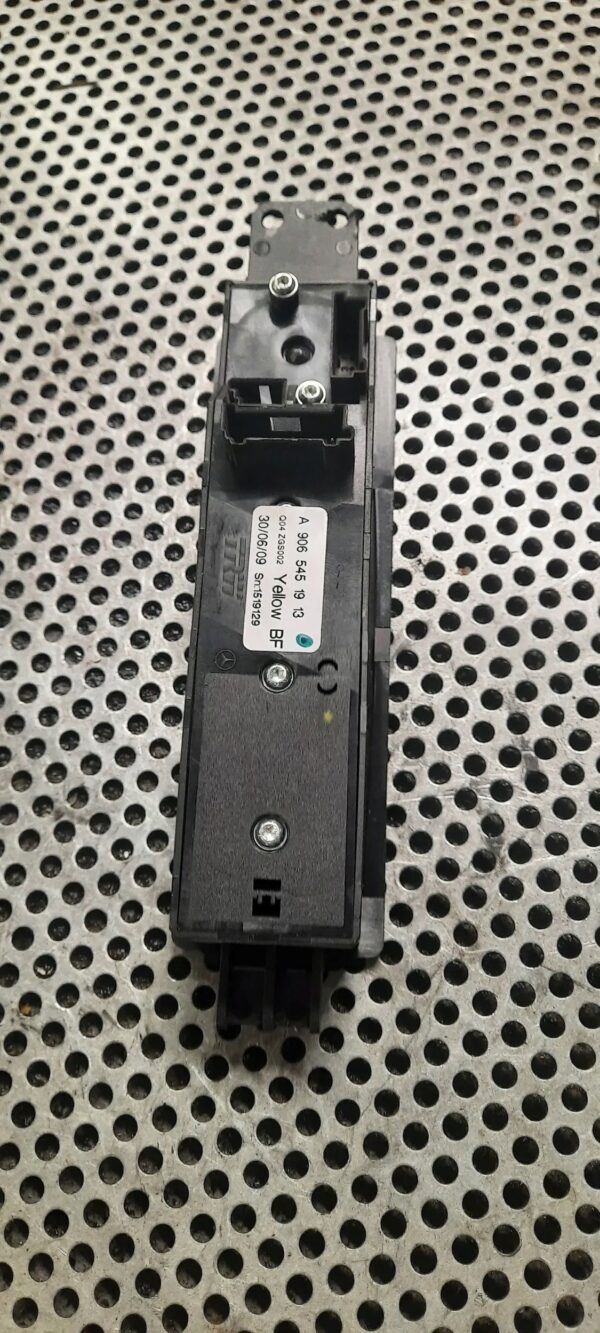 PANEL PRZYCISK SZYBY A9065451913