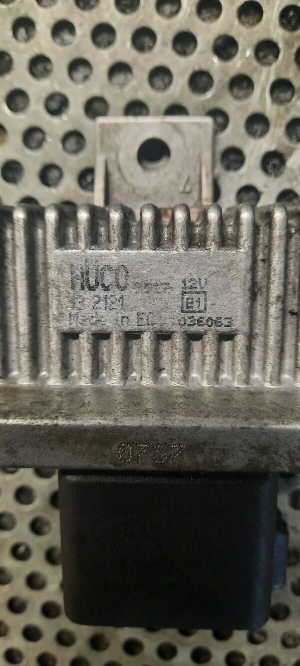 PRZEKAŹNIK ŚWIEC ŻAROWYCH 8747