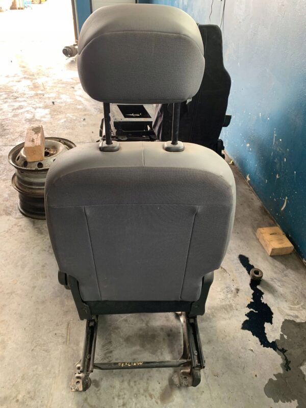 FOTEL PRZEDNI KIEROWCY BERLINGO