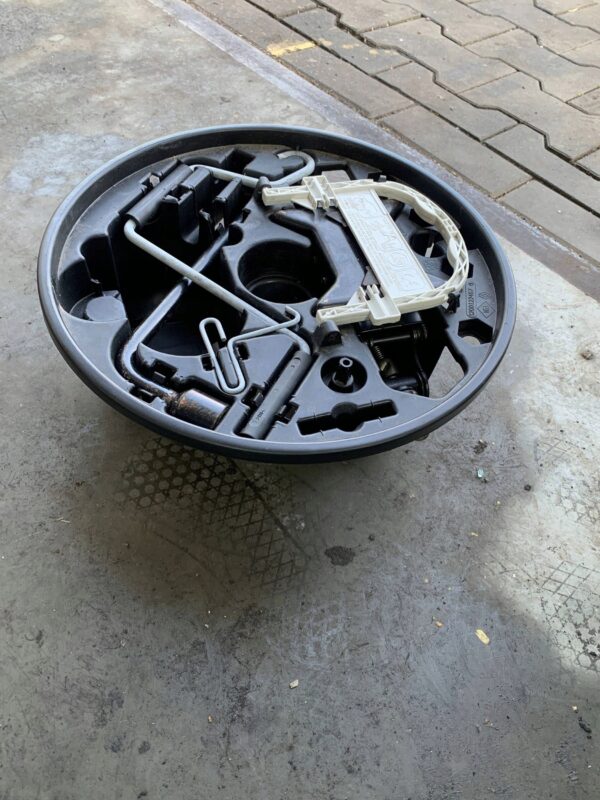 ZESTAW NARZĘDZI CLIO II 8200122487