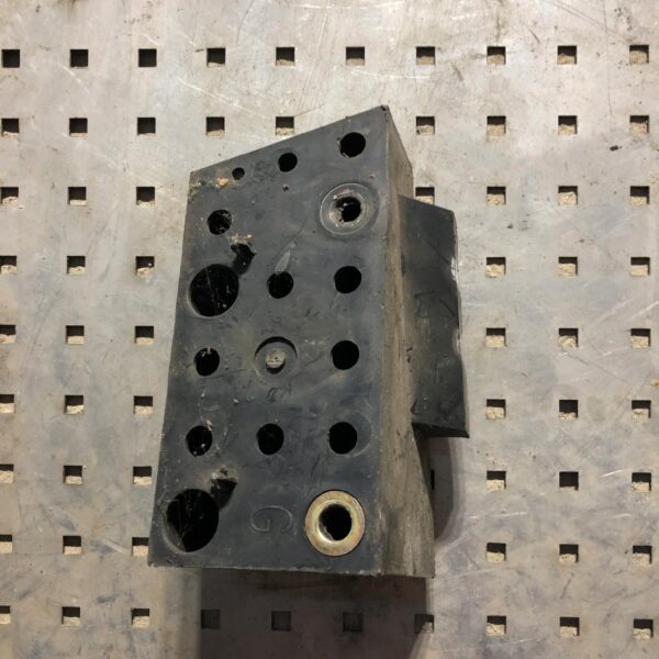 MOCOWANIE ZDERZAKA PRZEDNIEGO MASTER II 7700350112