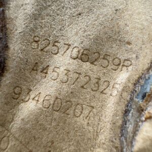 RYGIEL DRZWI RENAULT TRAFIC III 825706259R