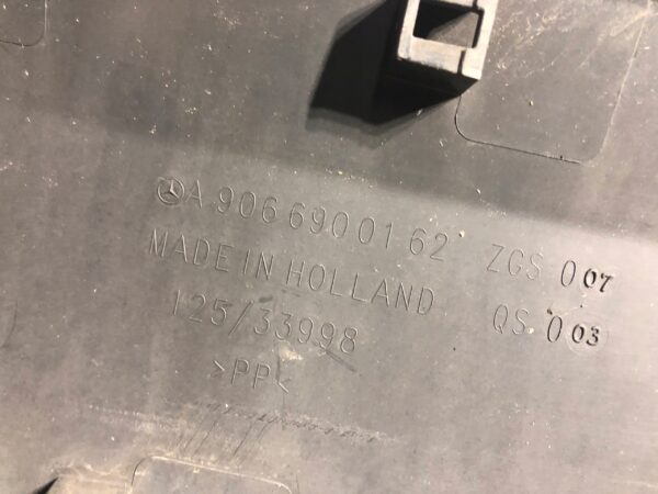 LISTWA DRZWI LEWY PRZÓD NR 1 SPRINTER A9066900162