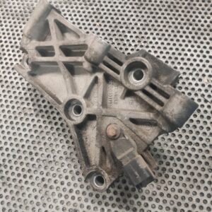 ŁAPA MOCOWANIE SILNIKA RENAULT SCENIC II 8200101196