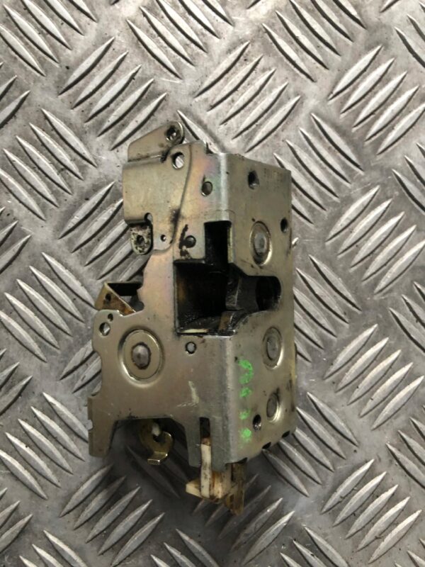 61ae8445c7244994f144c776604a490a