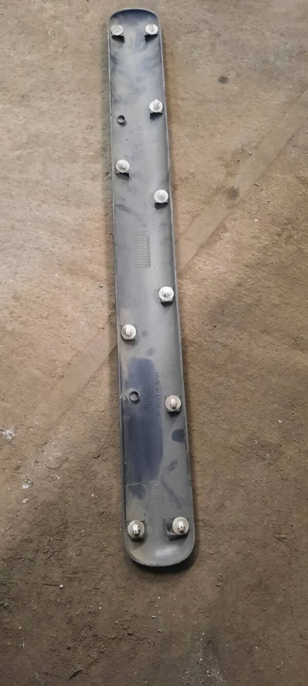 LISTWA BOCZNA 9635201377 CITROEN