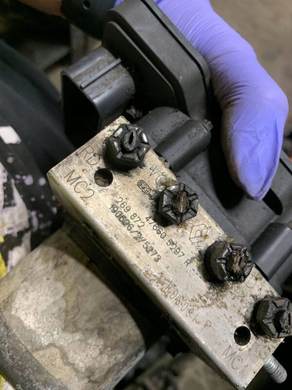 e681dbb2183b42a376c30d377cb7ba23