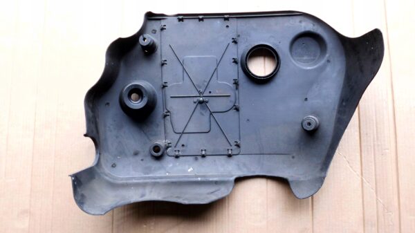 POKRYWA SILNIKA VOLKSWAGEN PASSAT B5 038103925AP