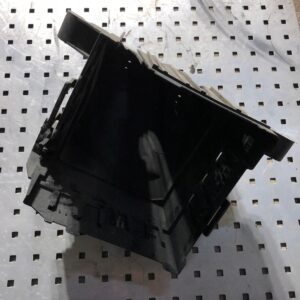 OBUDOWA BEZPIECZNIKÓW TRAFIC VIVARO 8200651888