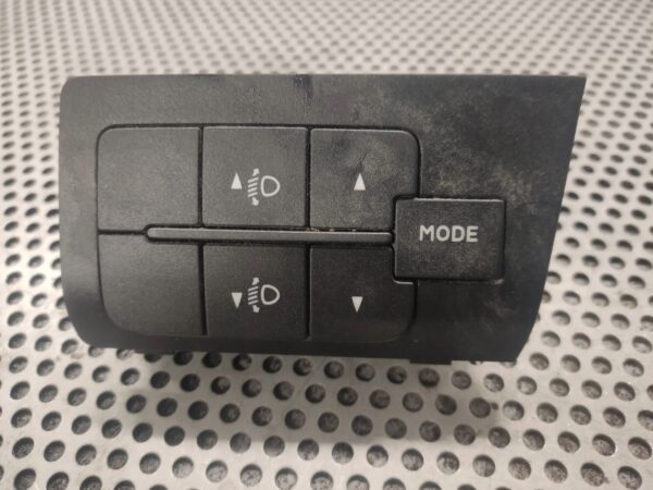 PRZEŁĄCZNIK REGULACJI ŚWIATEŁ DUCATO BOXER JUMPER III 7355331110