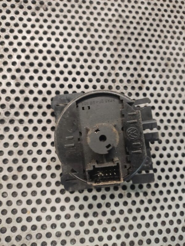 3f748d3c9330fb747cc1a22b7e78d1b6