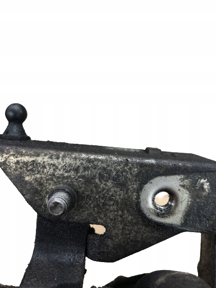 WSPORNIK UCHWYT VITO VIANO 3.0 CDI A6420182640