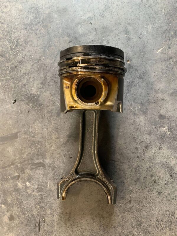 TŁOK MERCEDES VITO W639