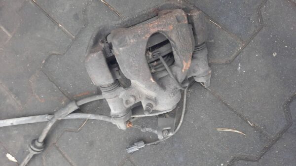 ZACISK HAMULCOWY TYLNY MASTER IV 2021R