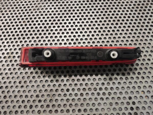 DODATKOWE ŚWIATŁO STOPU VOLKSWAGEN T5 7E0945097C