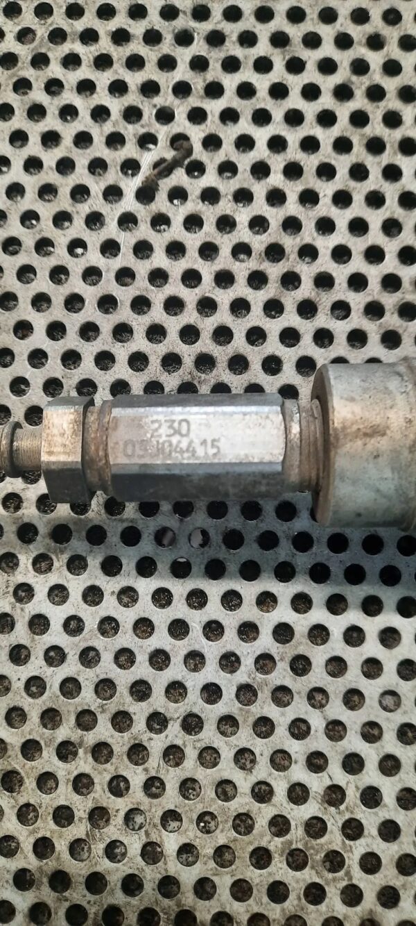 LISTWA WTRYSKOWA 209104415