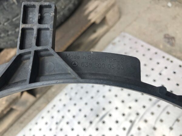 OSŁONA WENTYLATORA MERCEDES VITO 6385000593