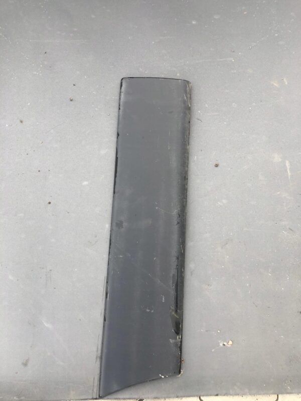 LISTWA DRZWI LEWY PRZÓD DUCATO JUMPER 1304013070