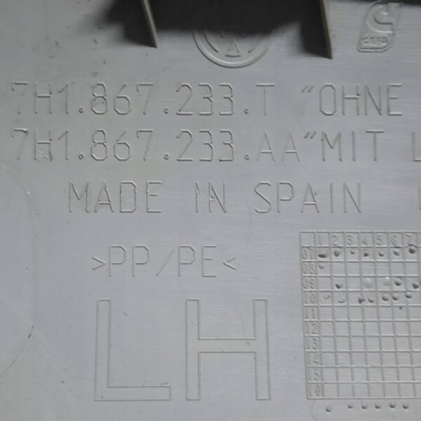 OSŁONA SŁUPKA LEWY PRZÓD VW T5 7H1867233T