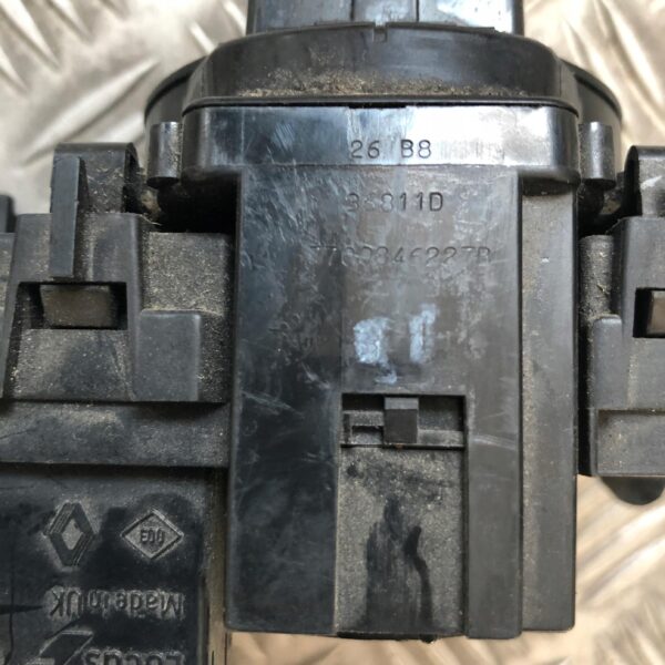 PRZEŁĄCZNIK WYCIERACZEK MASTER MOVANO 7700353367