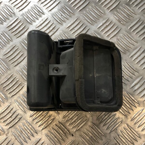 KRATKA NAWIEWU VOLKSWAGEN T5 7E0819203C