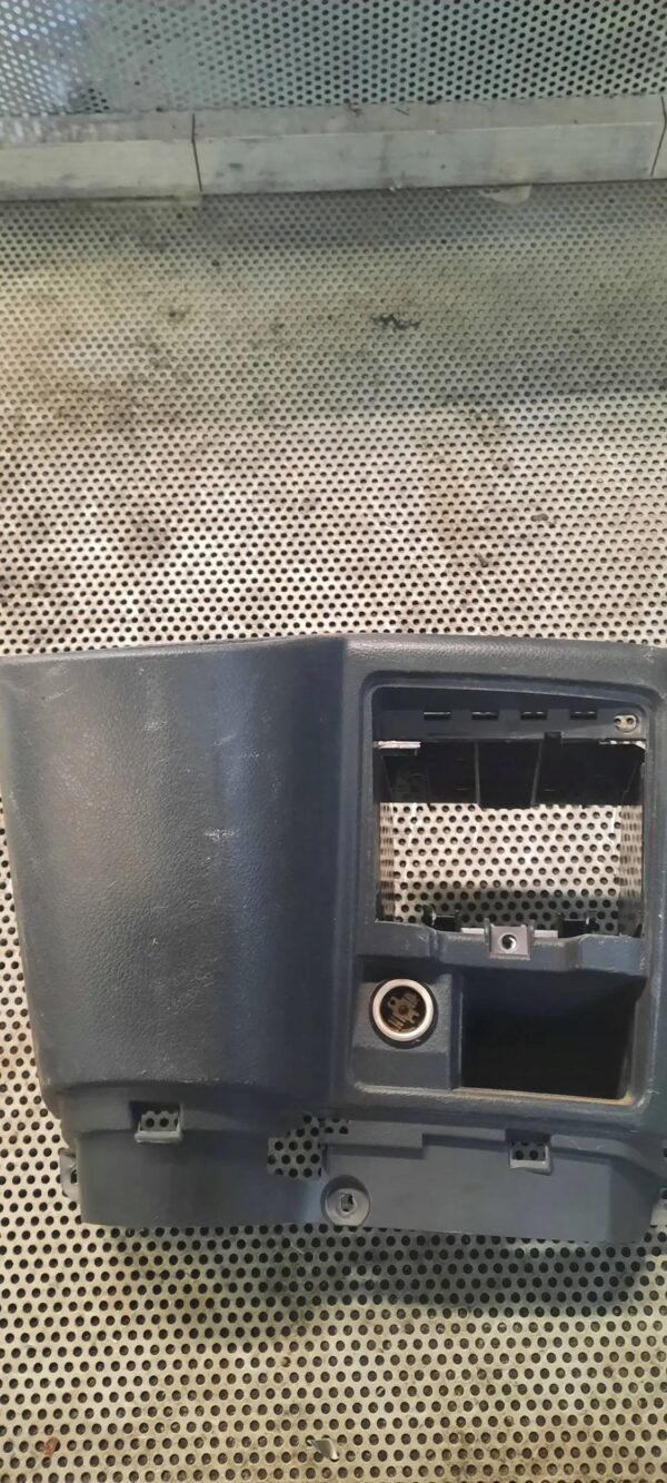 KONSOLA PANEL DESKI MERCEDES VITO W 639 A6396802731