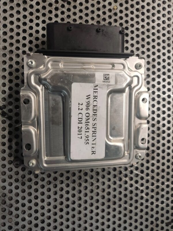 17ce1ba236276cc6db8aefd8d7e60ae8