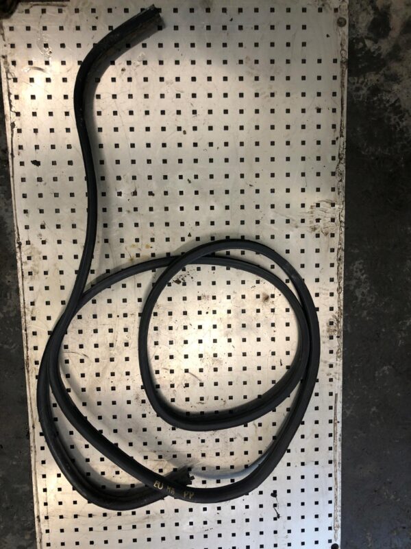 USZCZELKA PRAWY PRZÓD MASTER II 2.5 EU