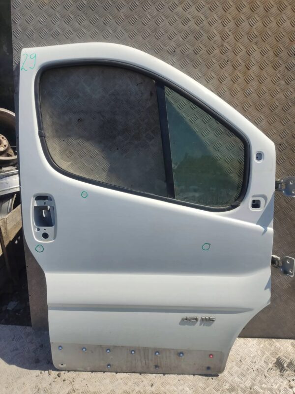 DRZWI PRAWE TRAFIC VIVARO PRIMASTAR 01-14 NR29 BIAŁE