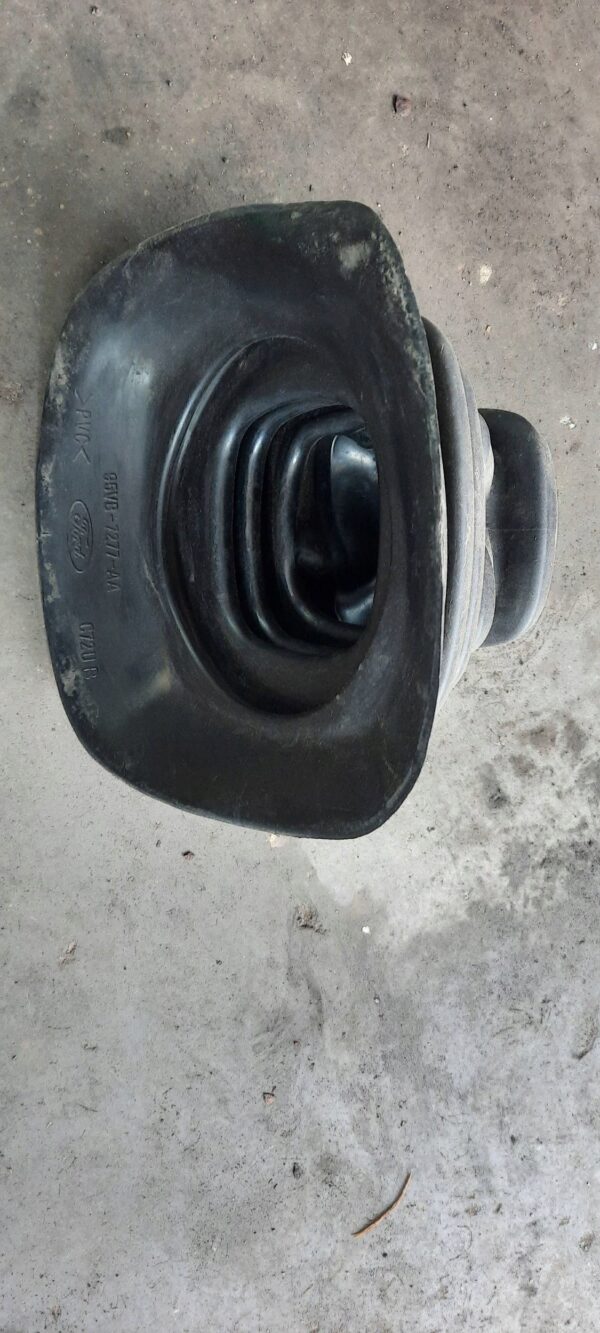 OSŁONA DŹWIGNI BIEGÓW TRANSIT MK4 95VB7277AA