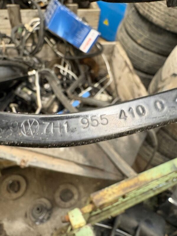 RAMIE WYCIERACZKI PRAWE VW T5 7H1955410