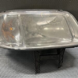 LAMPA PRAWY PRZÓD EUROPA VOLKSWAGEN T5 7H1941016N
