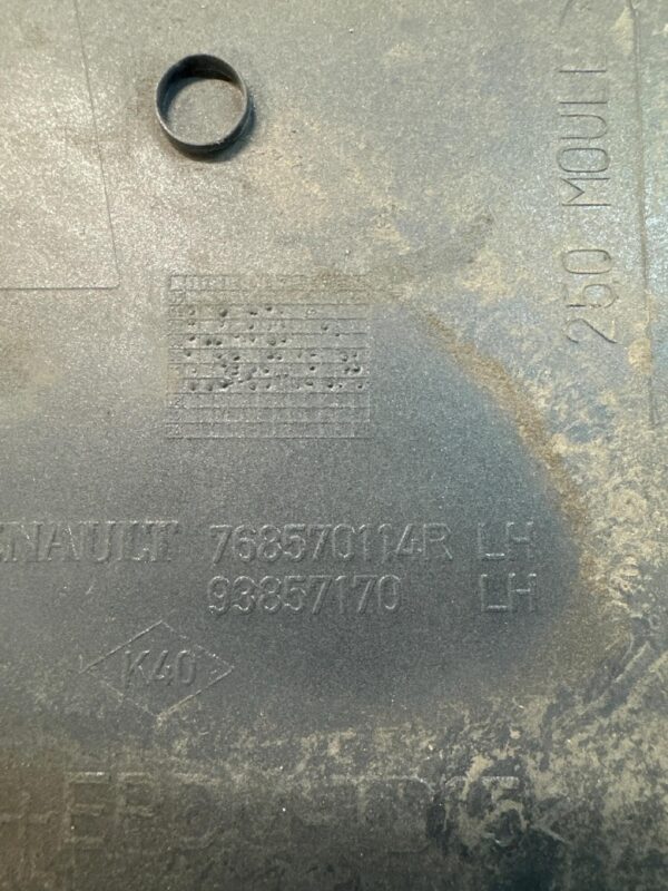 LISTWA LEWY TYŁ RENAULT TRAFIC II LONG 768570114R