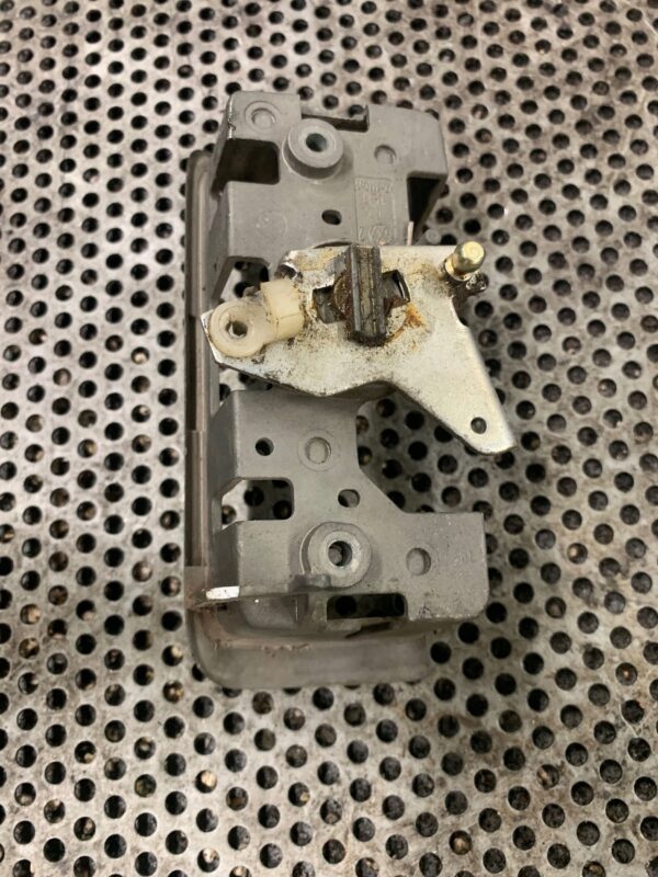 f3fe66df58e3c4c10221633690e52293