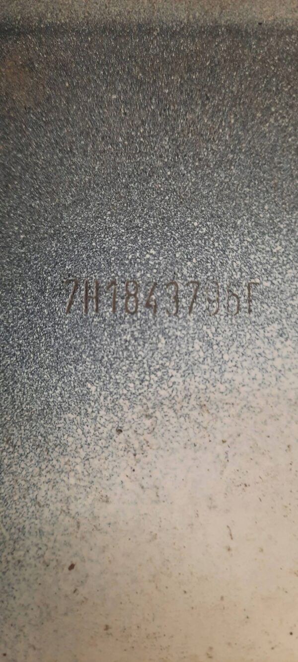 MASKOWNICA SZYNY 7H1843796F VOLKSWAGEN T5