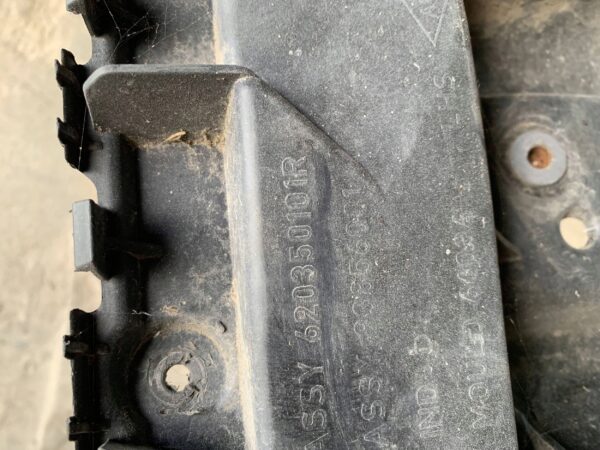 ŚLIZG ZDERZAKA LEWY PRZÓD TRAFIC II 620350101R