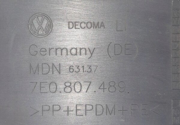 KRATKA ZDERZAKA LEWY PRZÓD VW T5 7E0807489