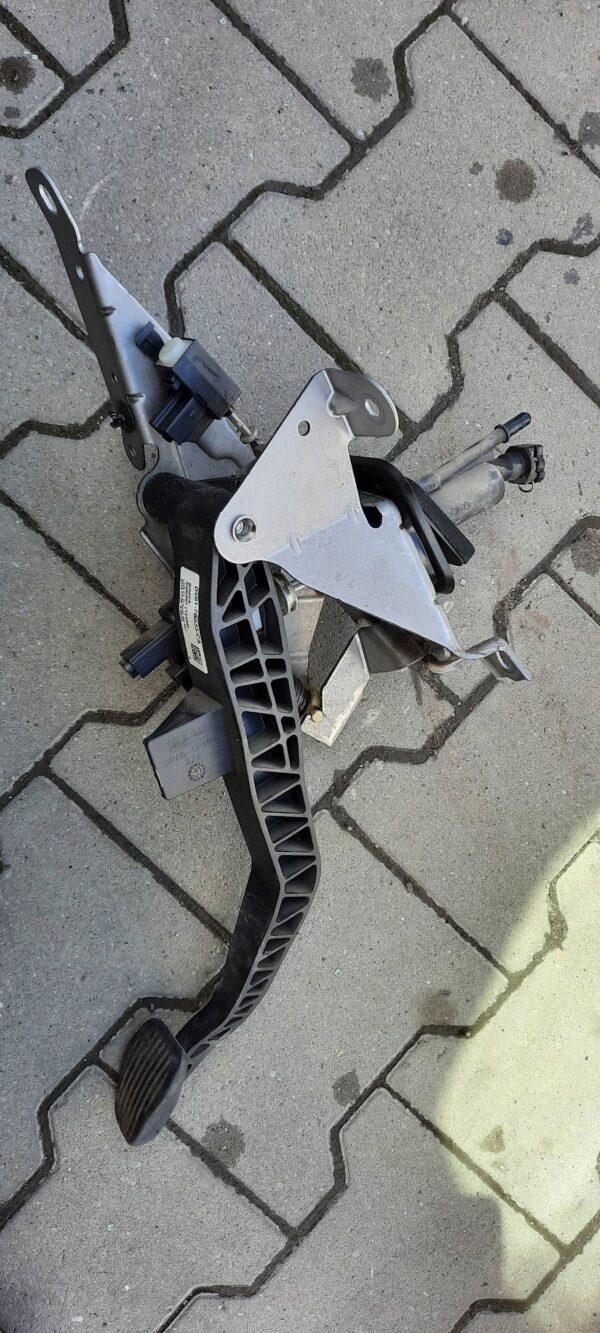 18f44296a0510891cc6dfd086eaa107e