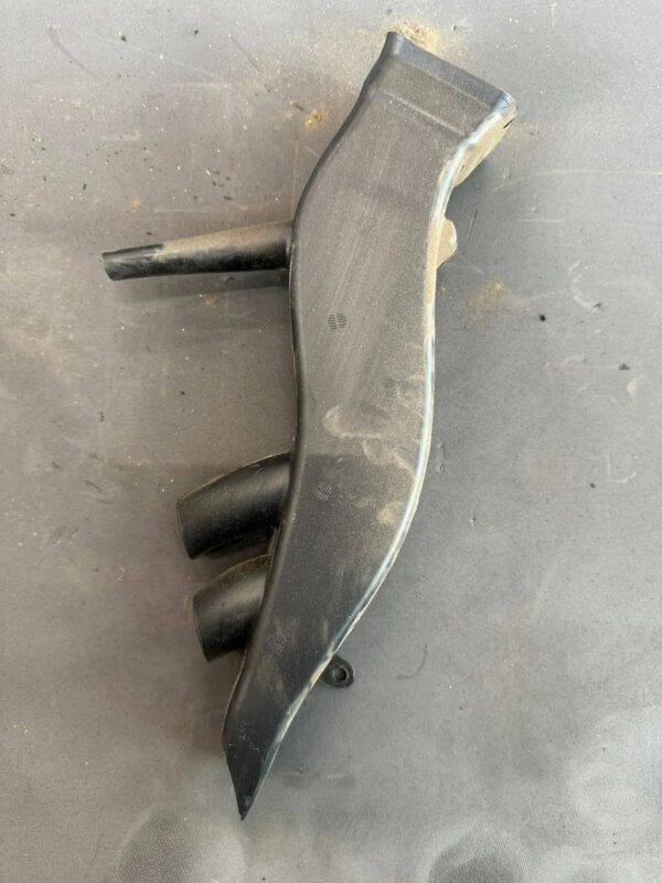 KANAŁ POWIETRZA VOLKSWAGEN CADDY III 1.9 TDI 1T1819151A