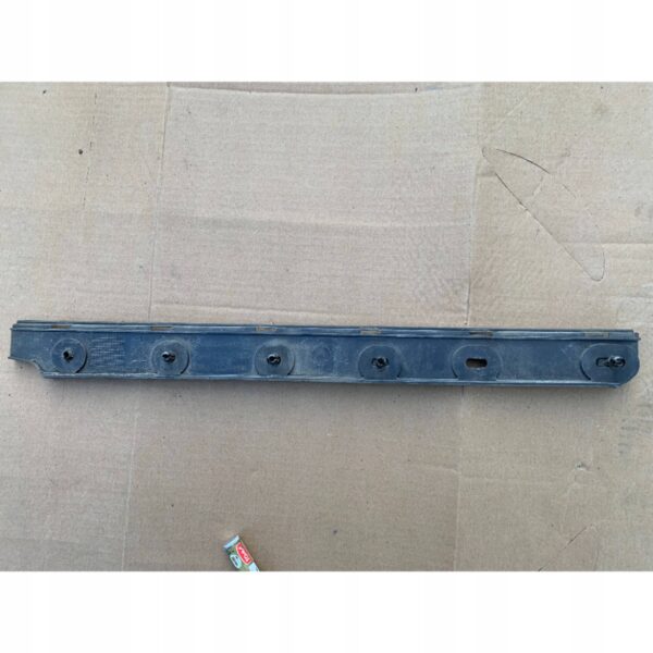 MOCOWANIE ŚLIZG ZDERZAKA PRAWY TYŁ A6398850456 MERCEDES VITO W639