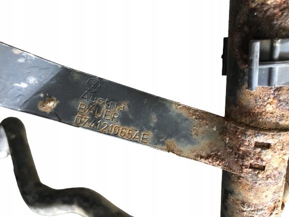 PRZEWÓD WODY VOLKSWAGEN T4 074121065AE